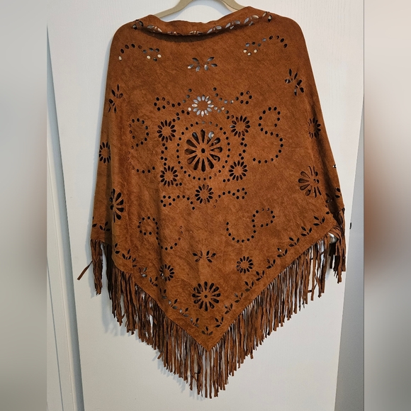 Faux suade shawl - Picture 3 of 4